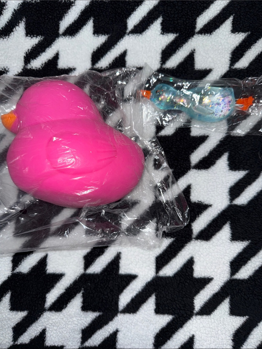Pink and blue ducks squish toys
